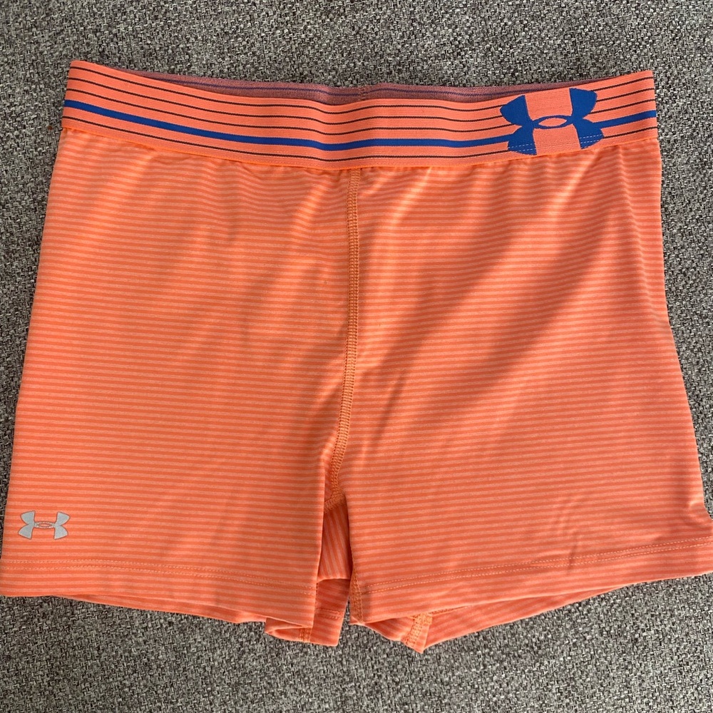 Womens Under Armour spandex workout shorts